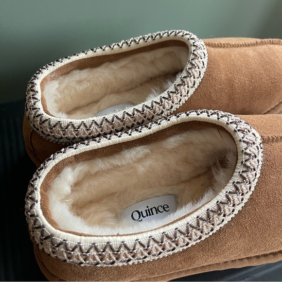 Quince - Australian Shearling Clog Slipper - UGG Tasman - Picture 2 of 6